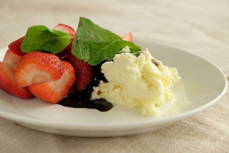 Strawberry Mascarpone Dessert