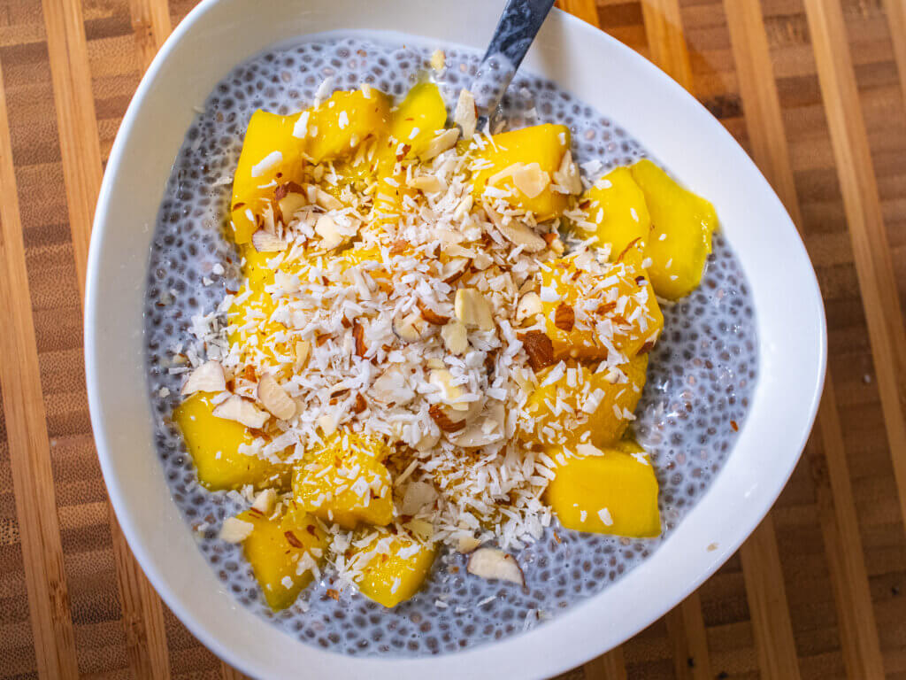 mango chia pudding